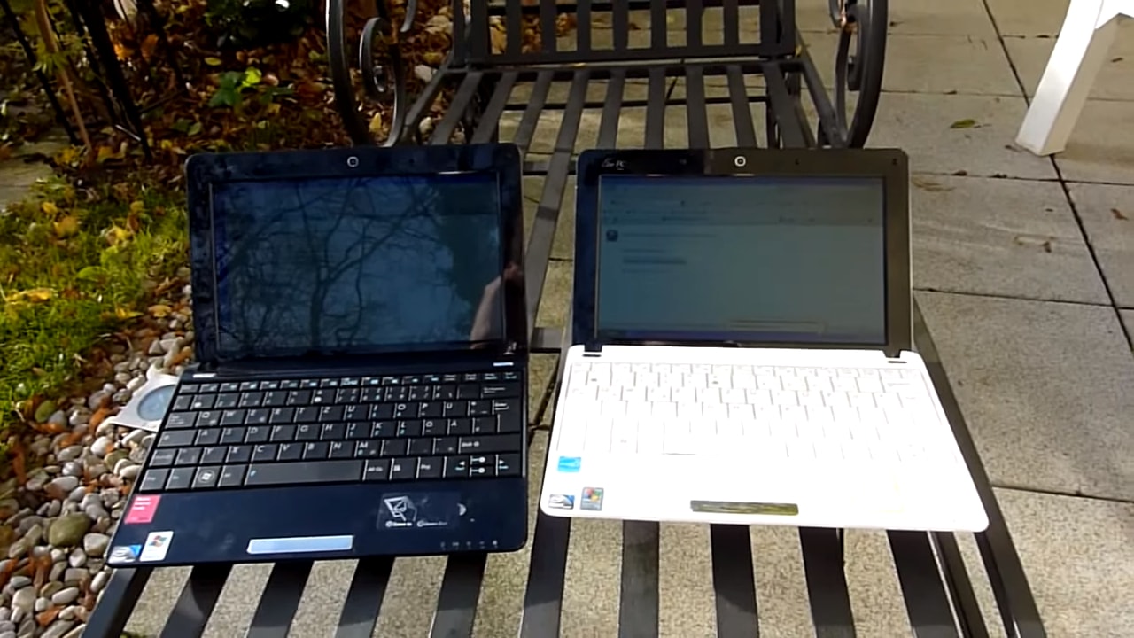 Ноутбук с матовым экраном. Глянцевый и матовый экран ноутбука. Матовый экран ноутбука. Глянцевый и матовый экран. Матовый или глянцевый экран ноутбука.